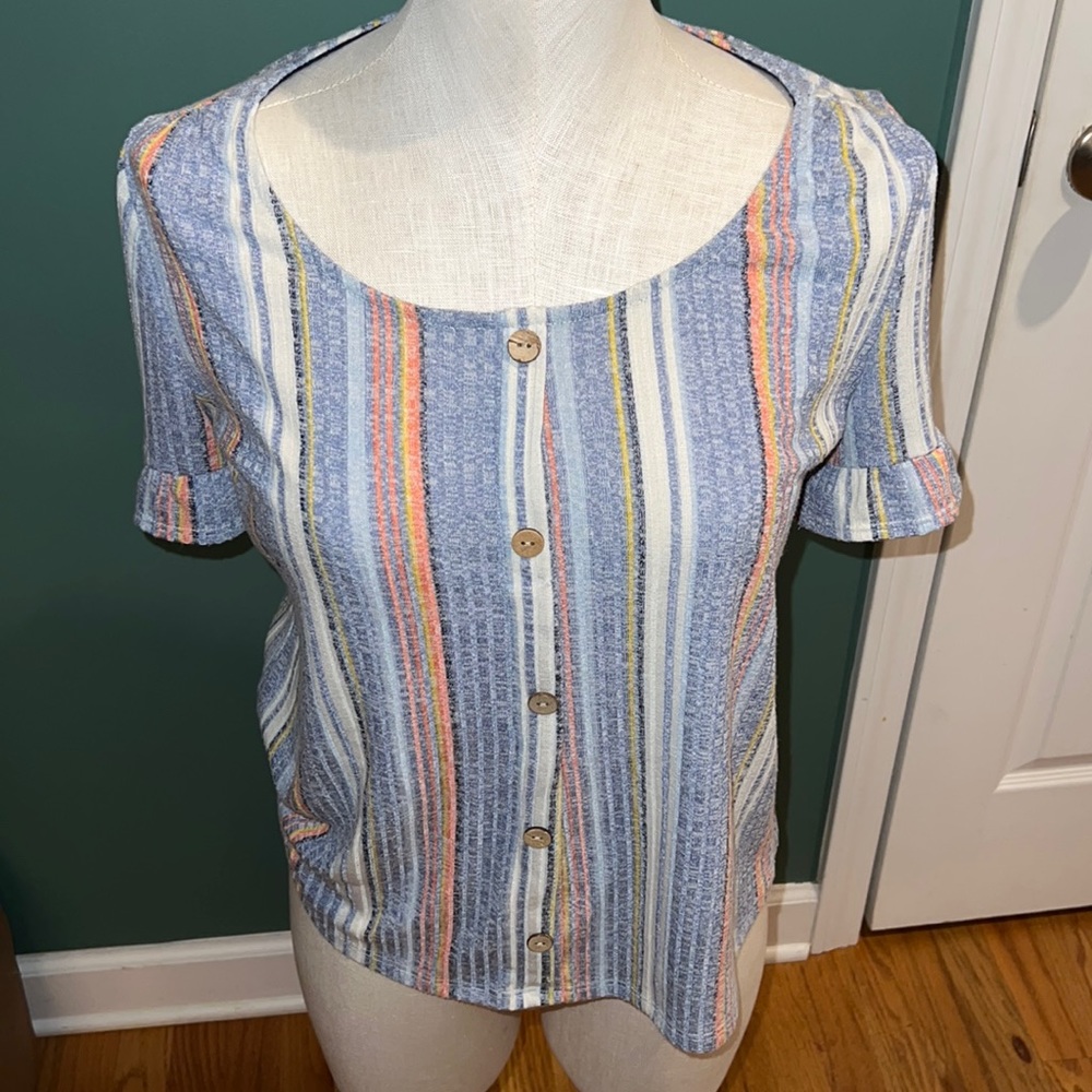 ❄️W5 vertical multi colored‎ striped shirt.  Size S